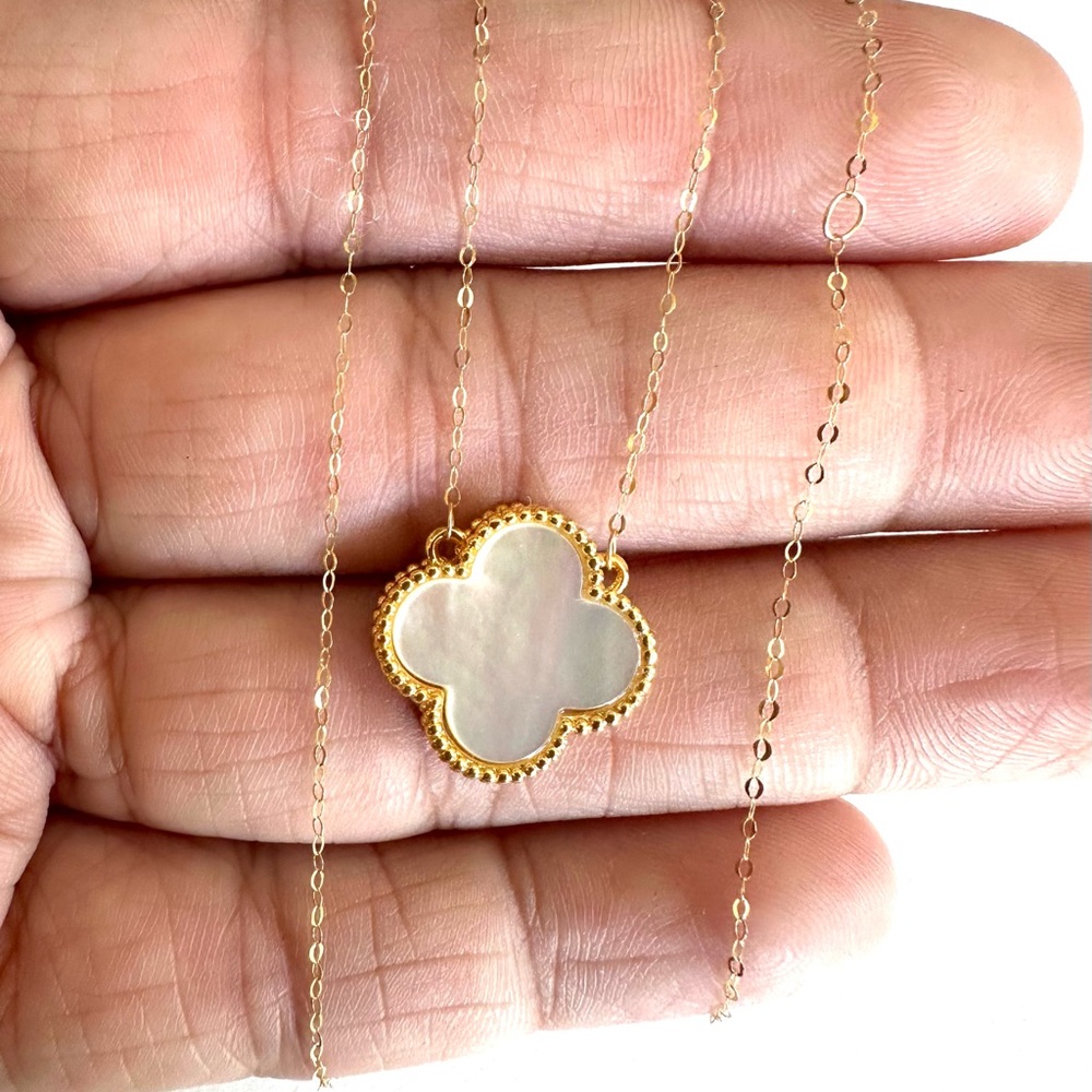 18K Solid Gold Mother Pearl Clover Necklace